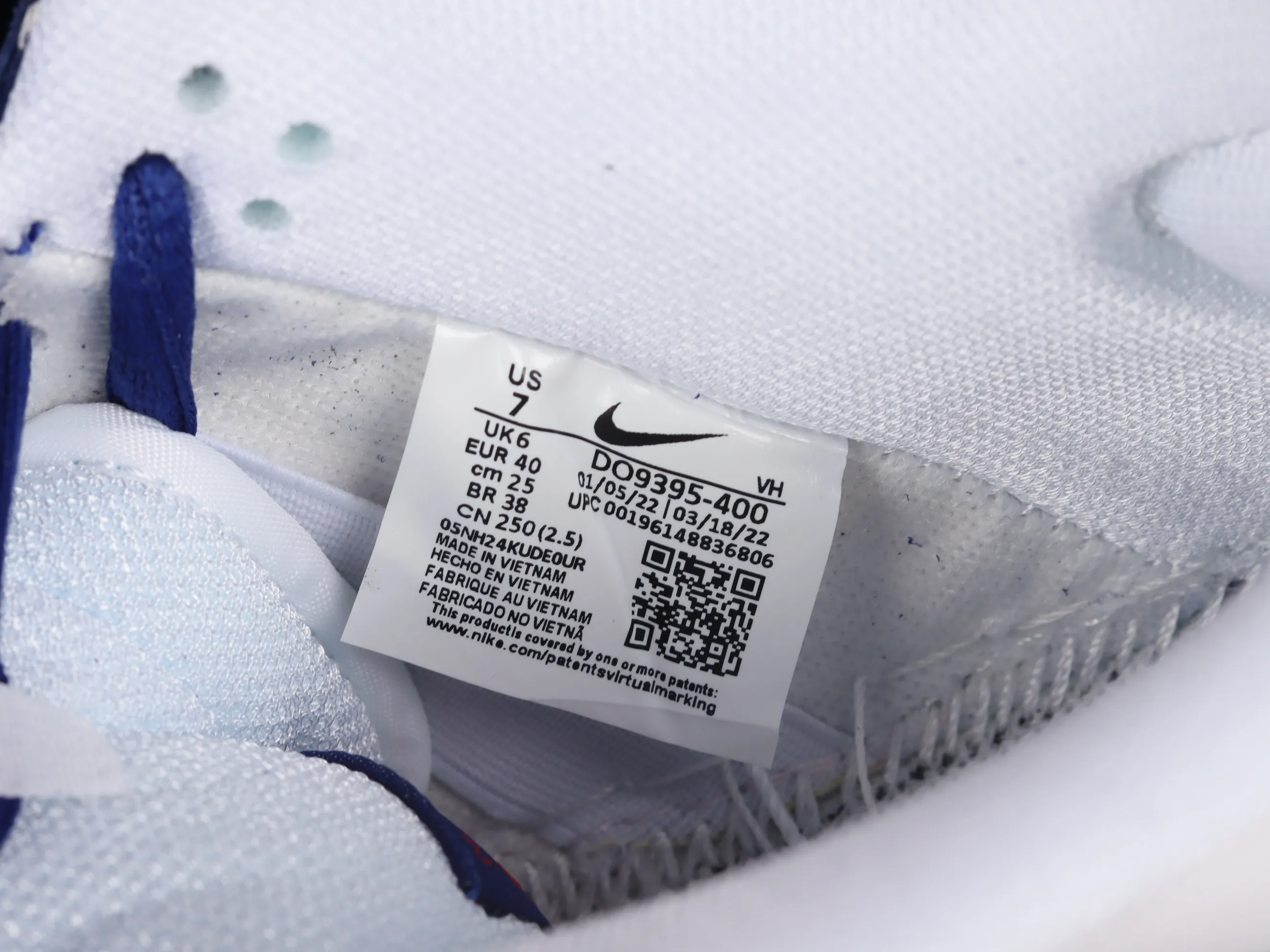 All Categories Nk SB Dunk Series Nk SB Dunk Low Low-top Sneakers F Version Nk SB Dunk Low White and Blue Los Angeles Dodgers SB Smashing Backboard Fashion Casual Sneakers DO9395-400